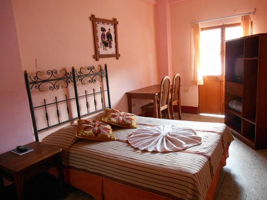 Hotel El Chaparral Panajachel Zimmer foto